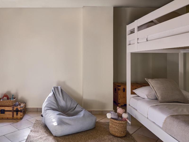 Superior Plaza Apartment image 3