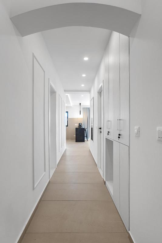 Luxury Tommy's Apartment - image 19