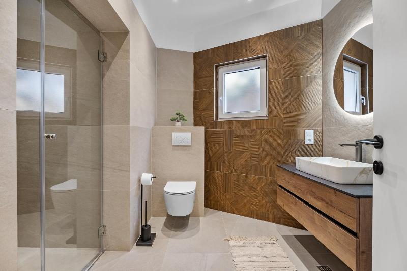 Luxury Tommy's Apartment - image 35
