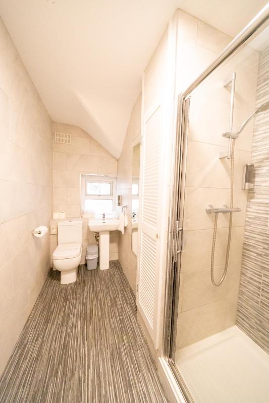 Double Room image 2