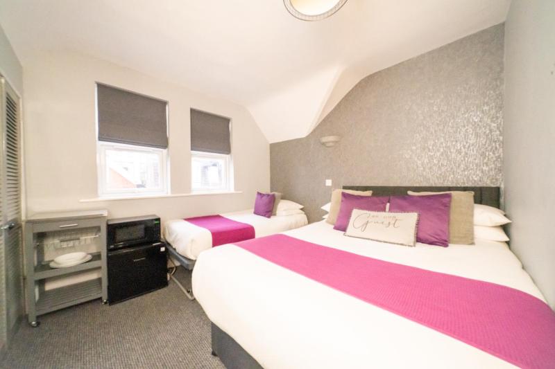 Triple Room image 2