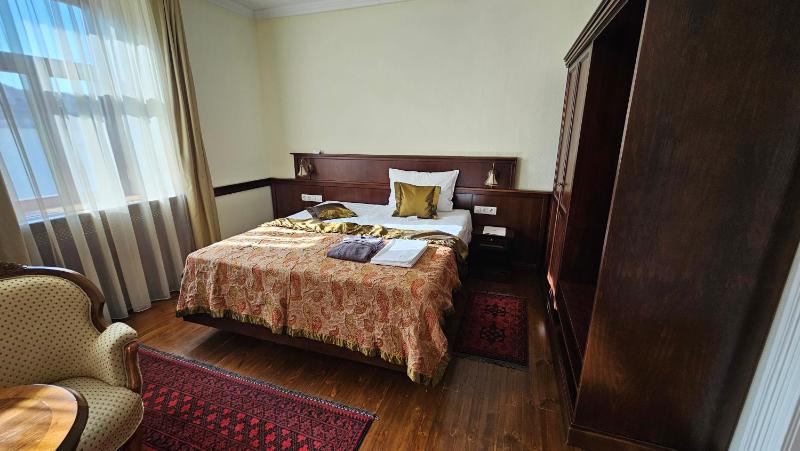 Superior Queen Room image 1