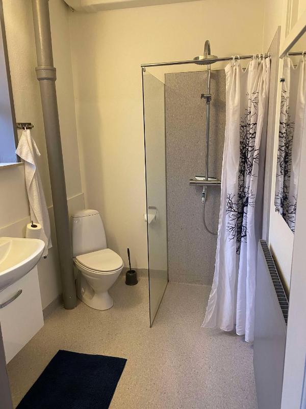 Twin Room image 2