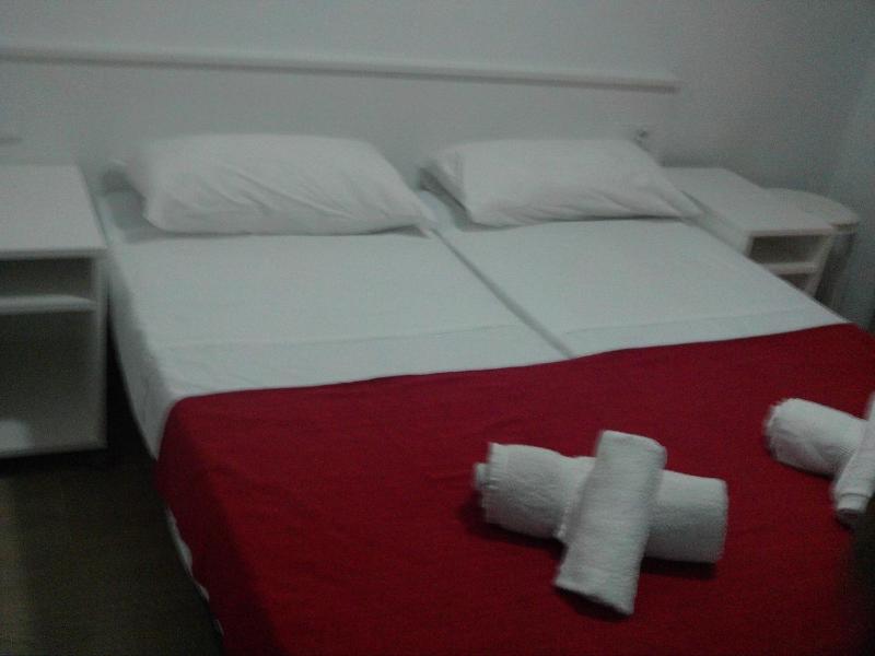 Standard Double or Twin Room with Sea View image 4
