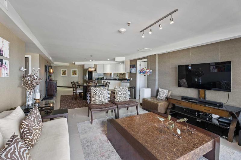 Beachfront-Adults Only-Majestic View 3BRcondo-E221 - image 12