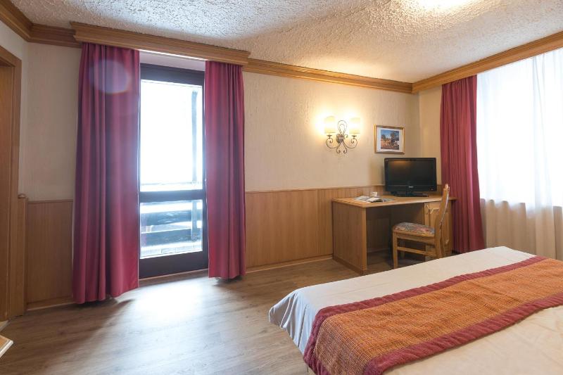 Classic Triple Room image 3