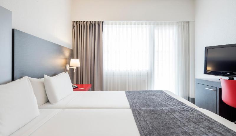 Classic Double or Twin Room image 1