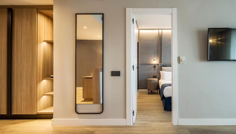 Quadruple Room image 3