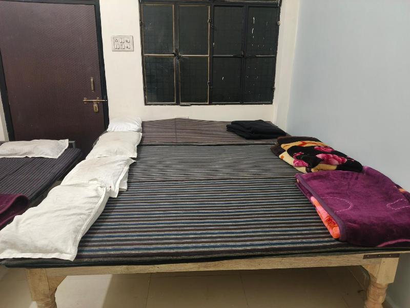 AC home stay - image 2