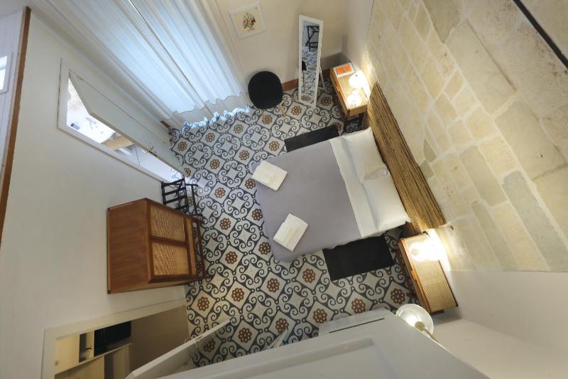 Double Room image 2