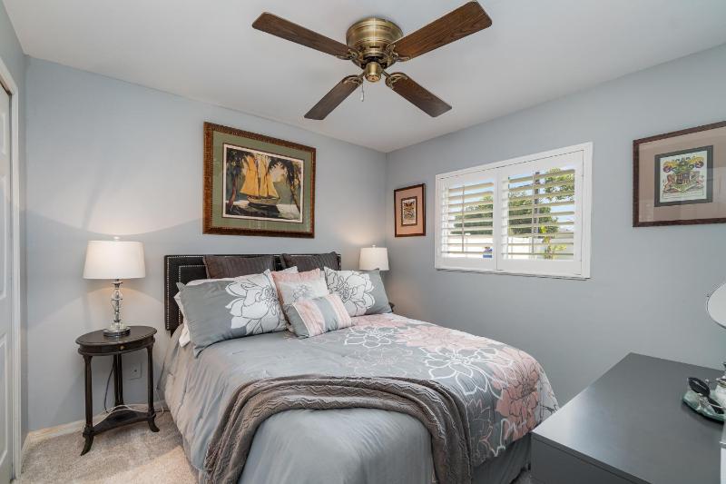 Tranquil Retreat with heated Pool Spa - Villa Serenity Haven - image 10