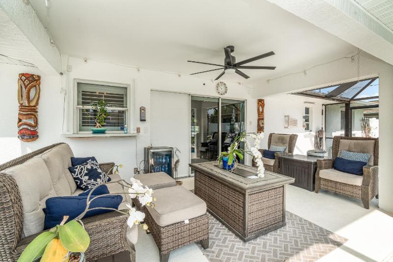 Tranquil Retreat with heated Pool Spa - Villa Serenity Haven - image 18