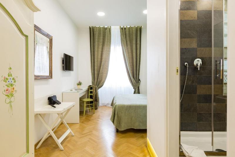 Superior Double Room image 2