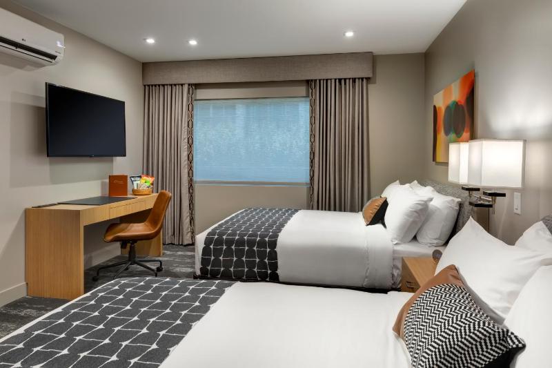 Standard Double Room image 1