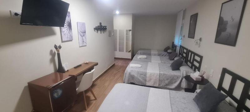 Standard Quadruple Room image 3