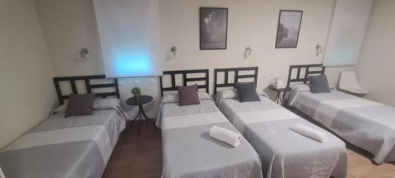 Standard Quadruple Room image 1