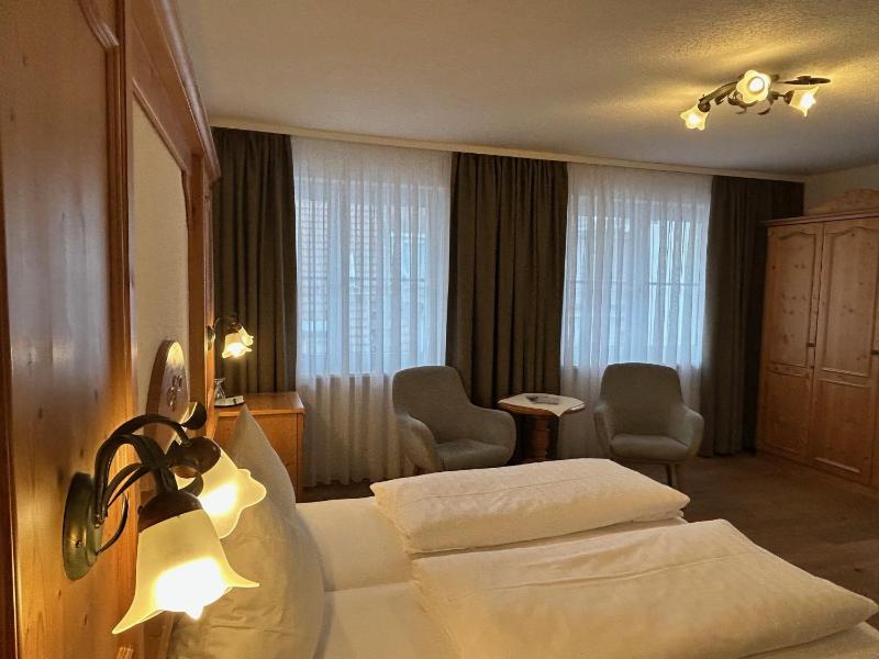 Double Room image 2