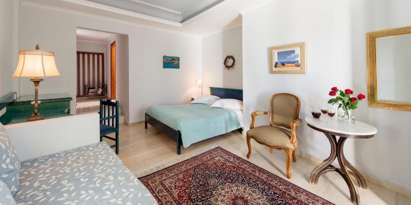 Double or Twin Room image 4