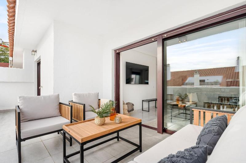 La Maestranza - Luxury Renovated Apartment - image 10