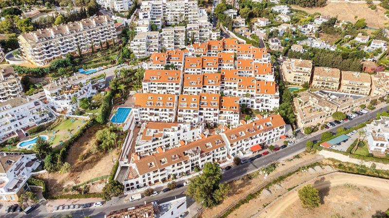 La Maestranza - Luxury Renovated Apartment - image 8
