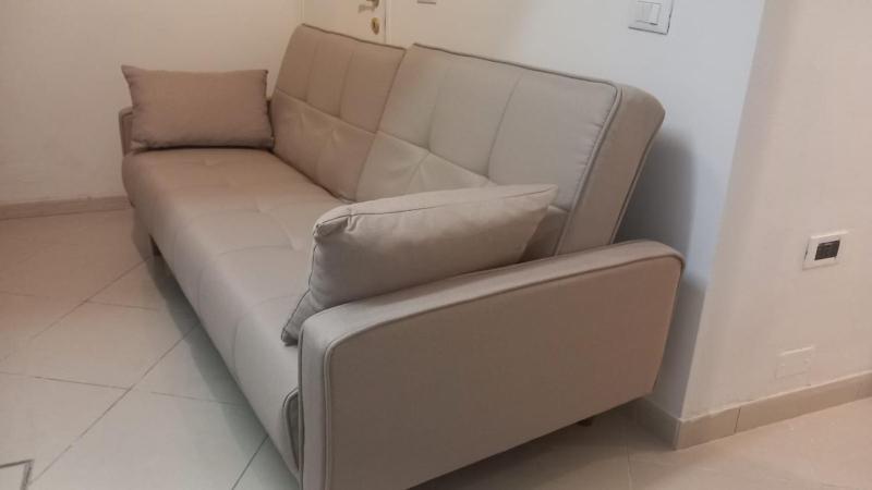 Standard Triple Studio image 3