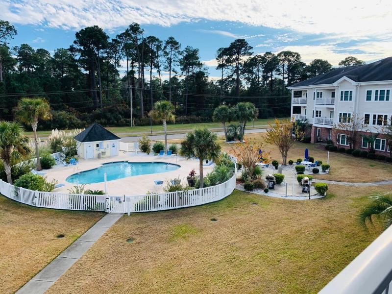 Absolutely Adorable condo in the center of MB - image 1
