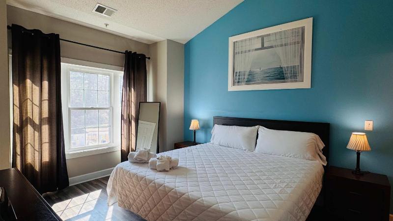 Absolutely Adorable condo in the center of MB - image 19