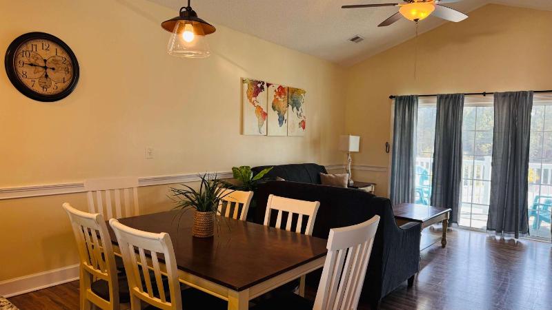 Absolutely Adorable condo in the center of MB - image 13