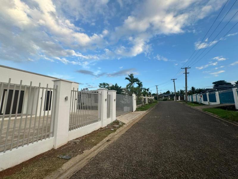 Deluxe Guesthouse - image 5