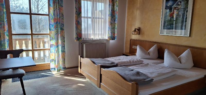Double Room with Balcony image 1