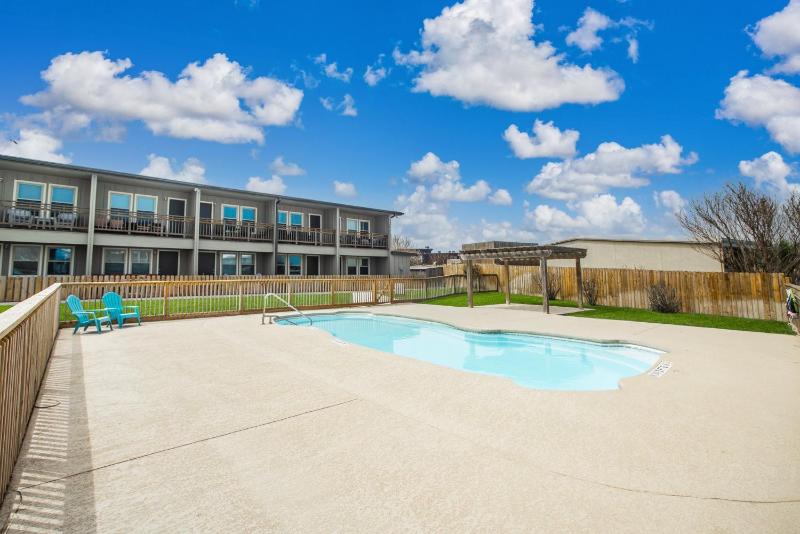 Sunrise Villas Condos - image 11