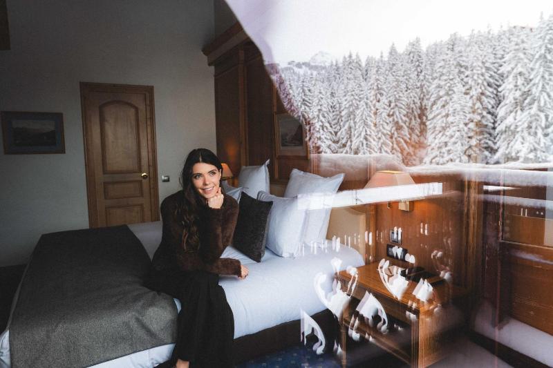 Family Room image 4