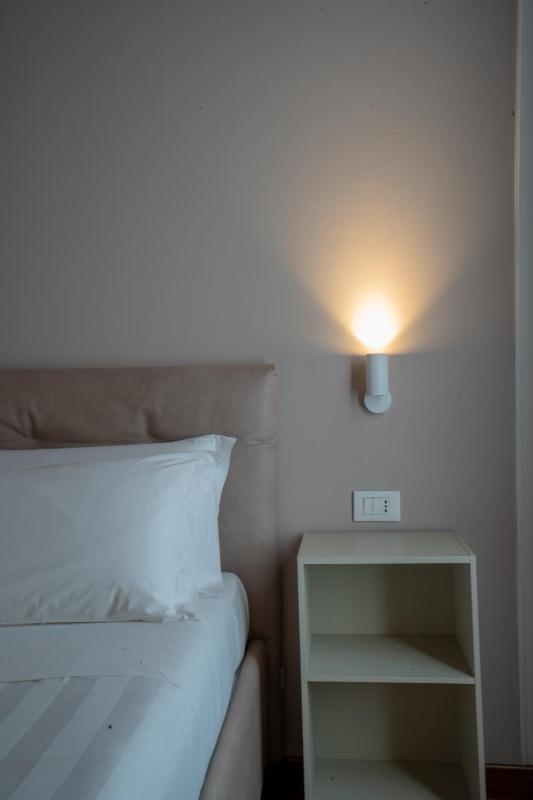 Superior Triple Room with Canal View image 1