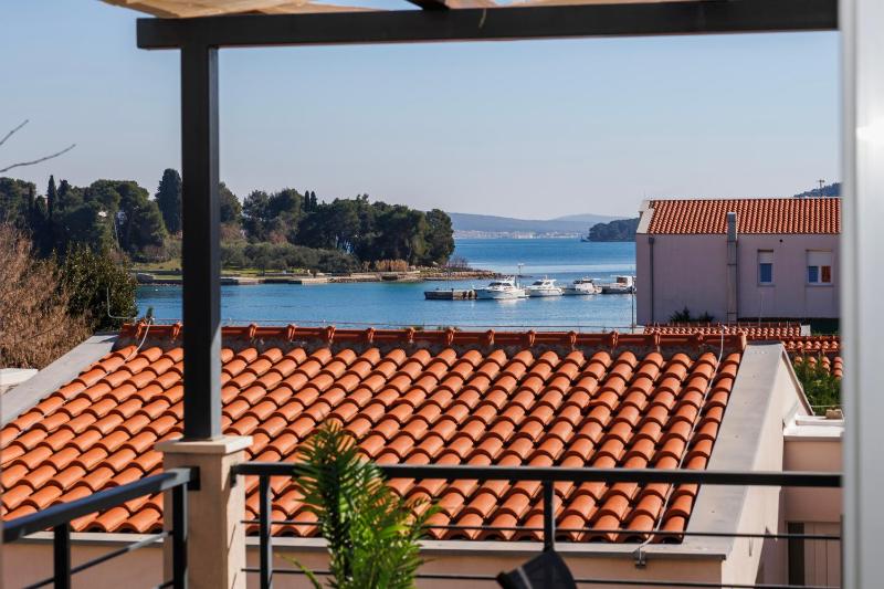 Two-Bedroom Apartment with Balcony and Sea View image 2