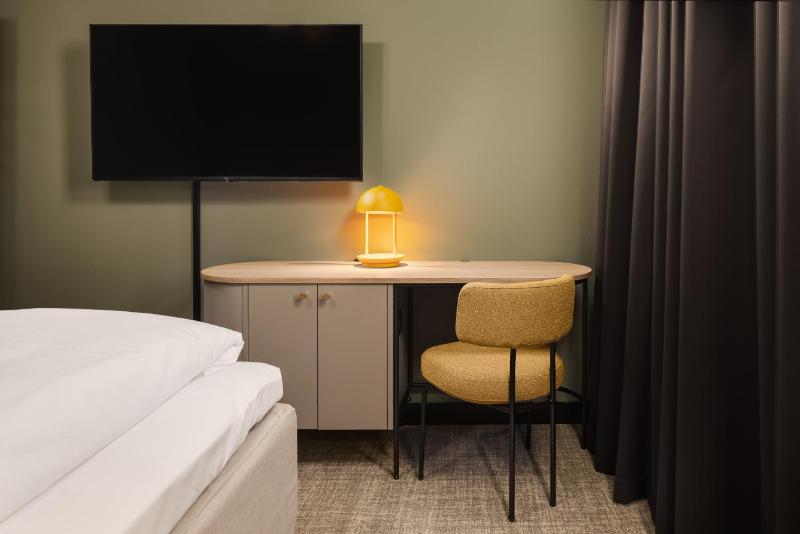 Twin Room image 3