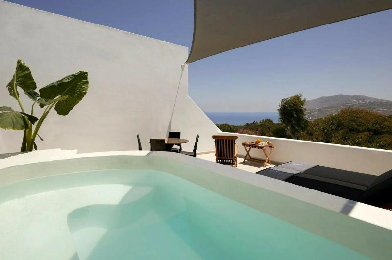 Royal Kalisti Two Bedroom Suite with Private Jacuzzi and Sea View - Top Floor image 1