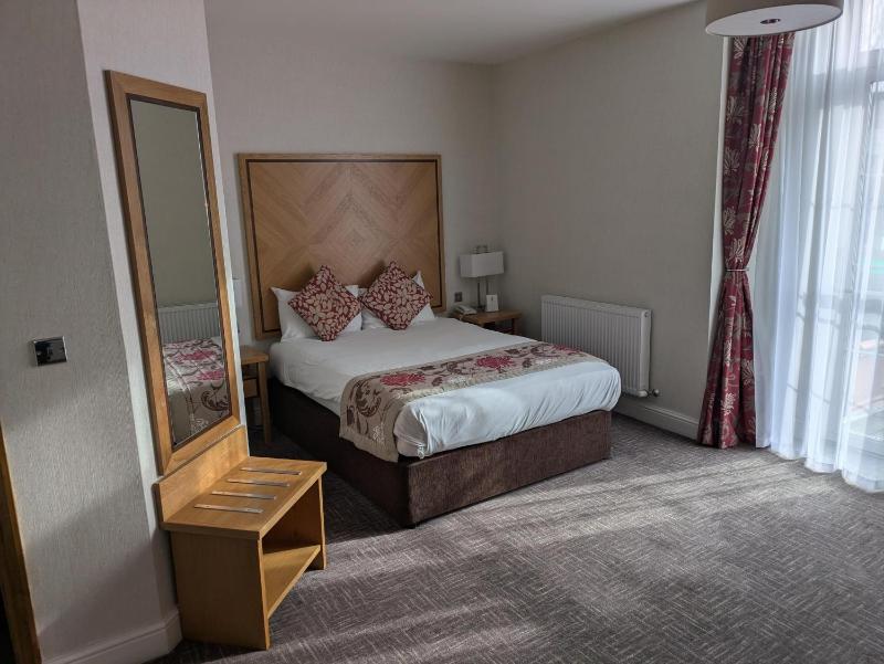 Executive Double Room with Double Bed - Non-Smoking image 2