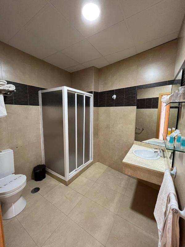 Double Room with Balcony image 2