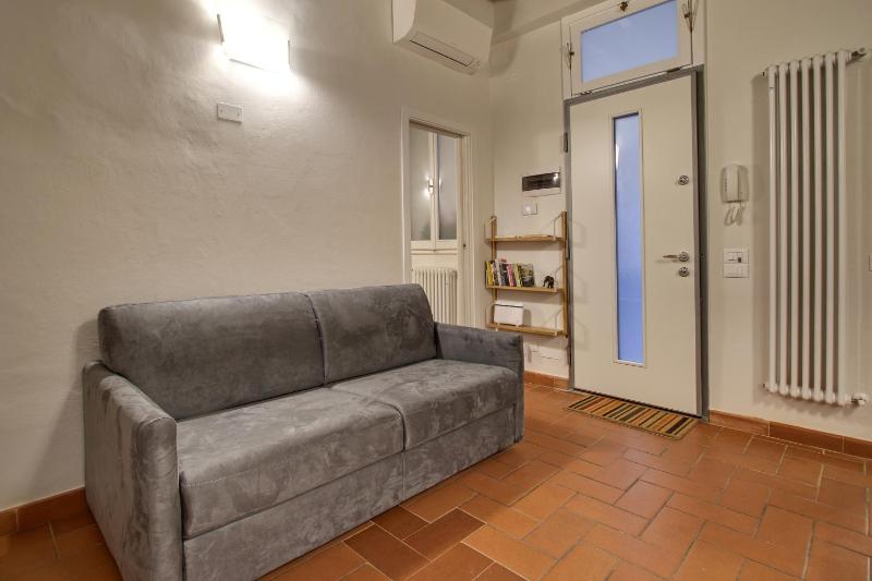 Pilastri Apartment Near Santa Croce - image 9