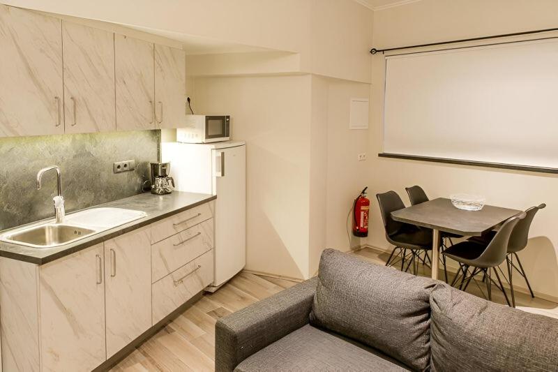 Studio Apartment image 4