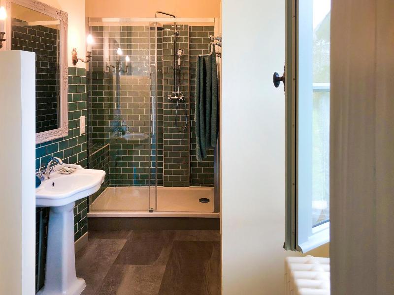 Double or Twin Room with Lake View image 2