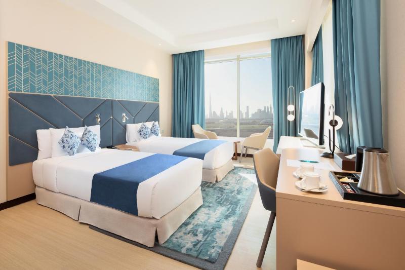 Superior with Balcony , 20% F&B ,Salon, with Complimentary Shuttle to Dubai Mall & La Mer Beach image 1