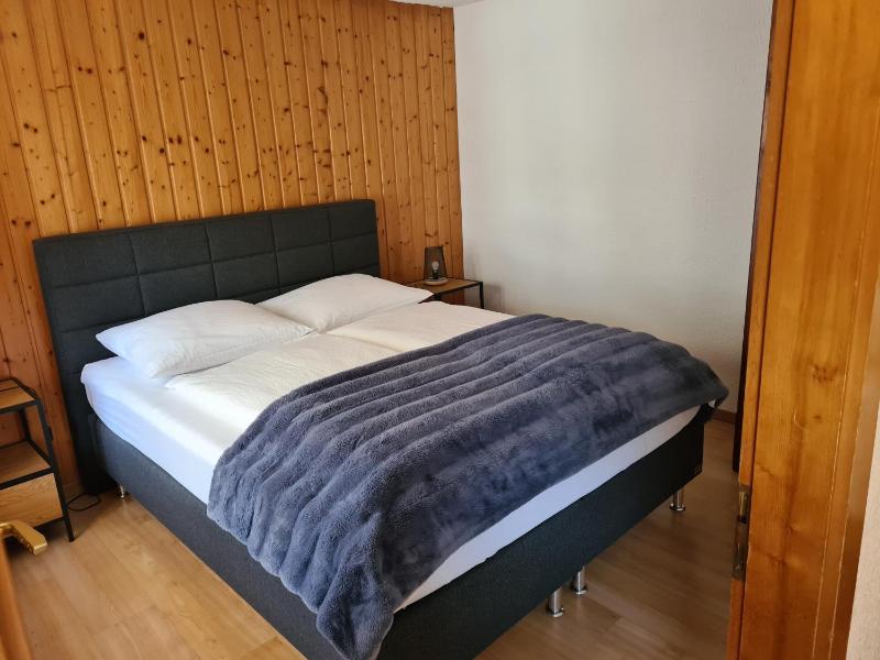 One-Bedroom Apartment image 3