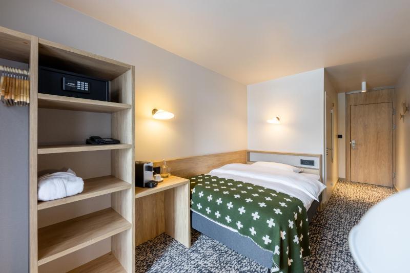 Single Room with Panoramic Views image 4