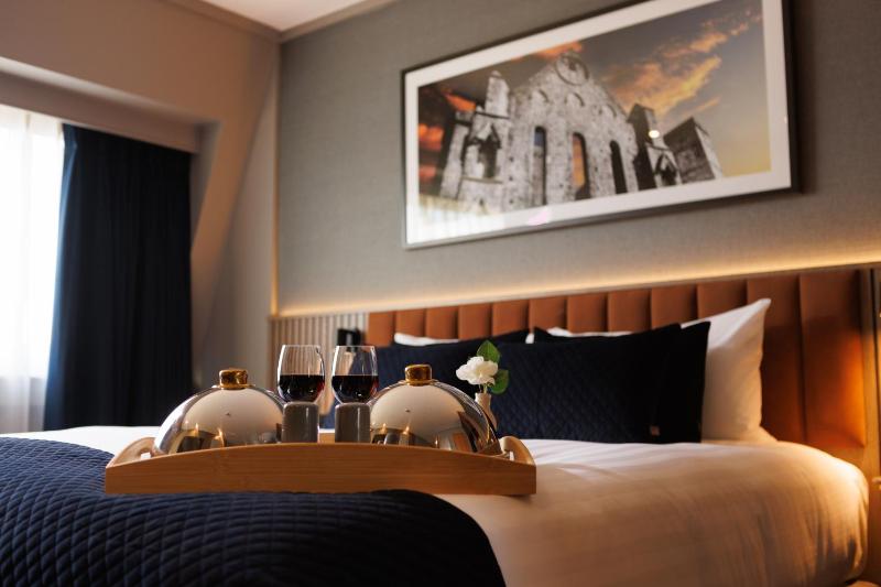 Superior Twin Room image 1