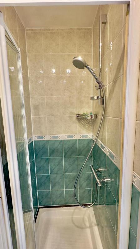 Standard Quadruple Room image 1