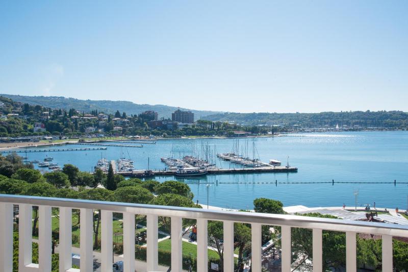 Double or Twin Room with Sea View image 1