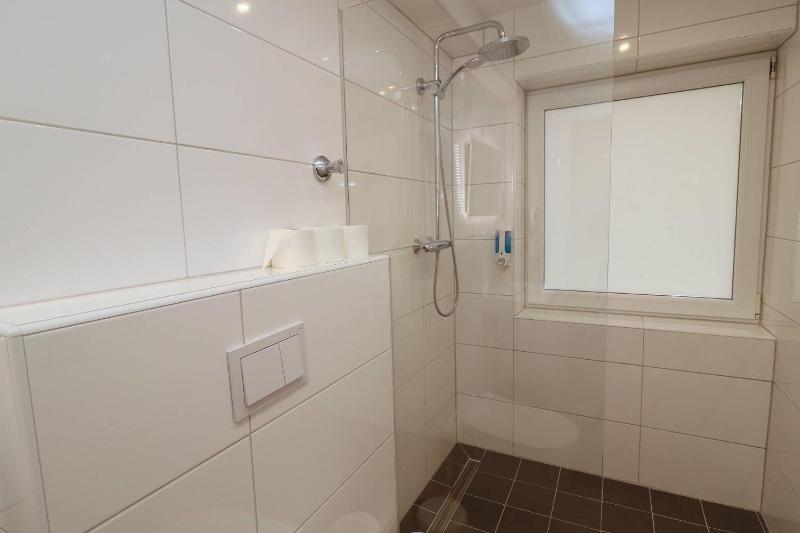 Apartment image 3
