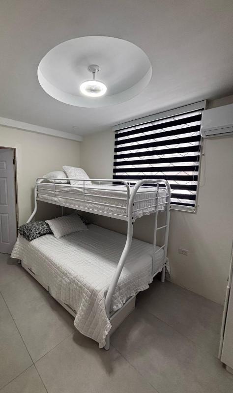 Elm's Secret Nest Westmoorings-2 Bedroom Suite and Pool - image 7