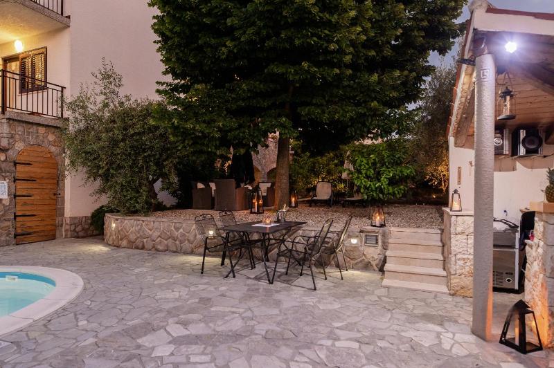 Bubi Apartments - image 4
